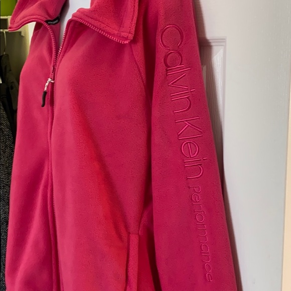 CALVIN KLEIN PINK PERFORMANCE WOMENS SWEATSHIRT - Picture 2 of 7